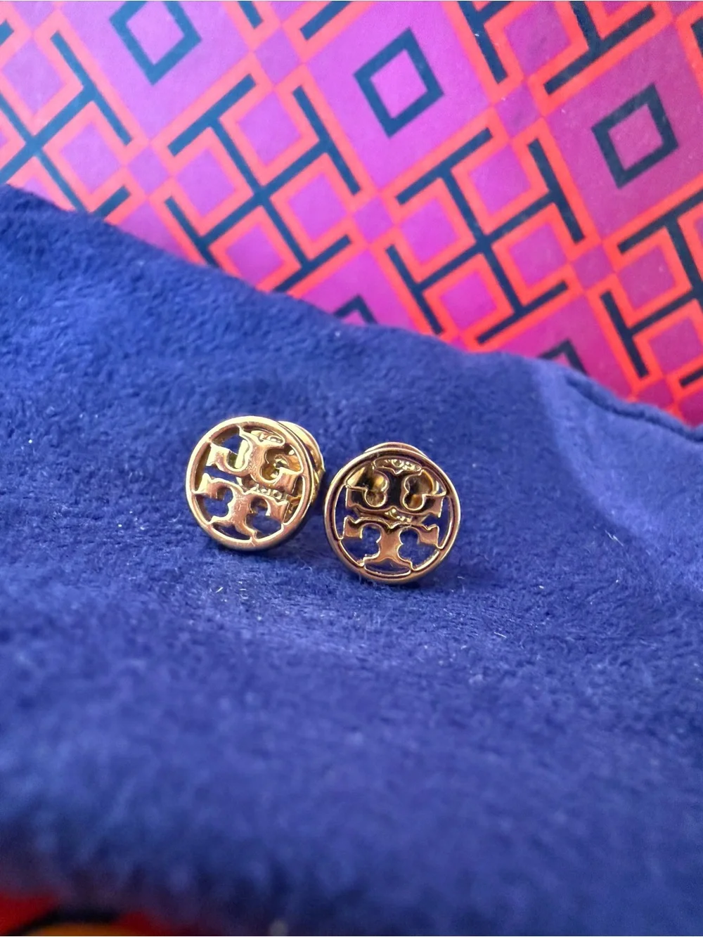 TORY BURCH Miller Icon Stud Earrings in 18k Plated Gold